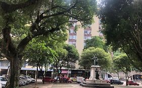 Copacabana a 7 min da Praia, Posto 2, Reformado!